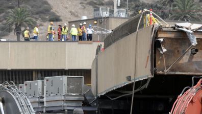 Scaffolding collapses at US border crossing injuring 11