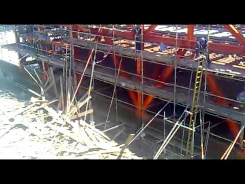 Video of the day: Crazy scaffold bombing