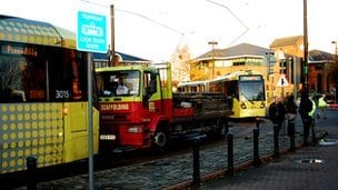 GSL scaffolders block Metrolink in protest