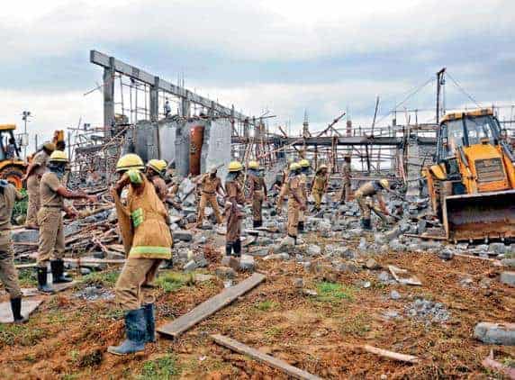 9 Workers die as scaffolding collapses in Indian indoor stadium
