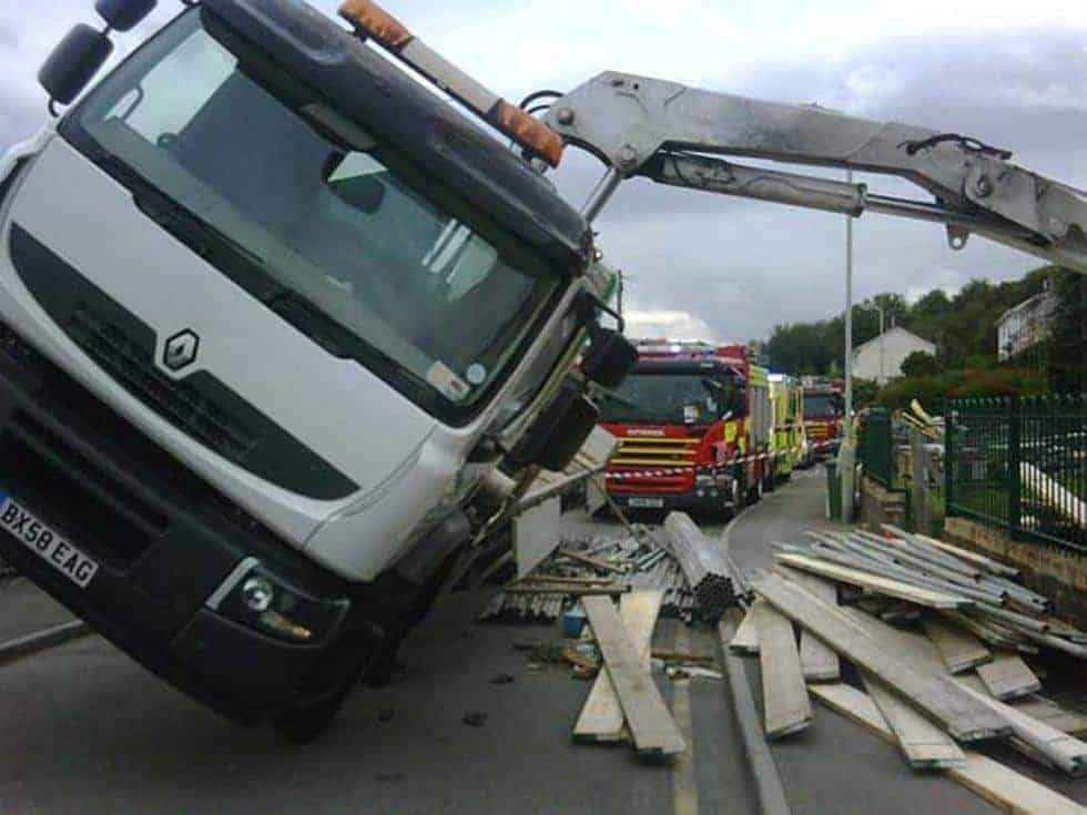Scaffolding lorry driver fined after scaffold crane injures worker