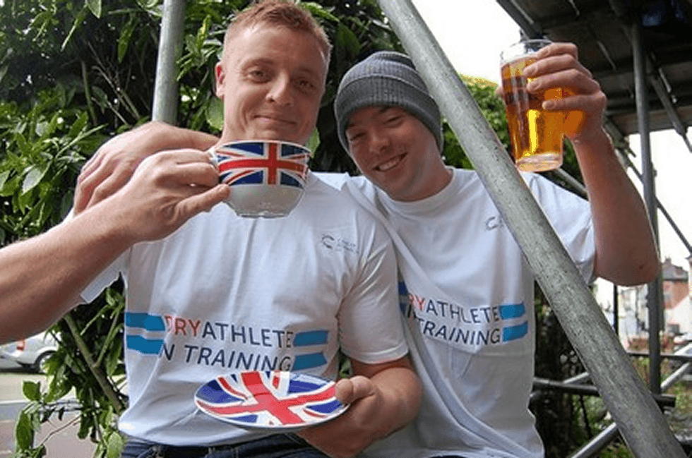 Scaffolder gives up the drinking to help Cancer Research UK