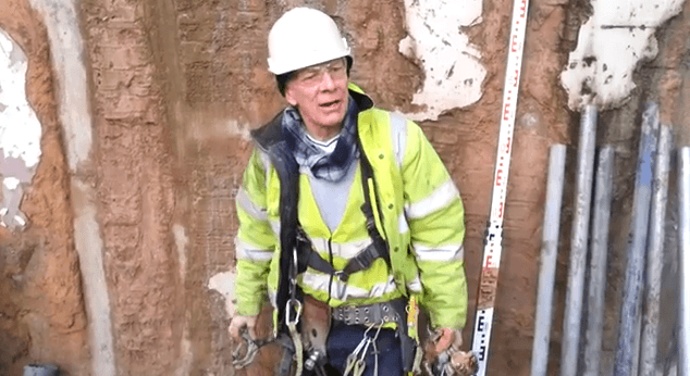 Billy Gavin the singing scaffolder: [Video]