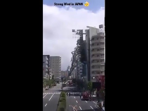 Dramatic video captures collapse of scaffolding from highrise building