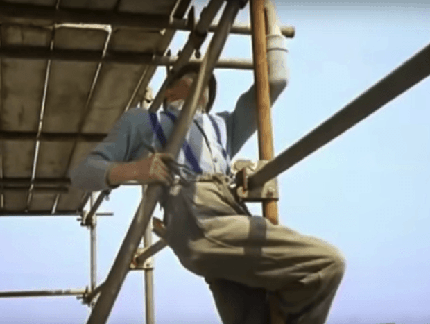 Video: Scaffolders life in the 1950s and 1960s