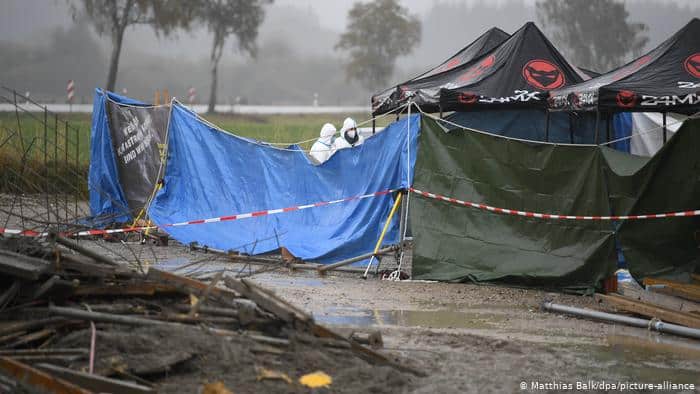 Germany: Scaffolding collapse kills 4