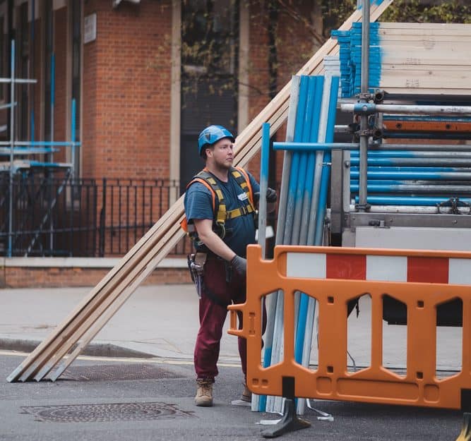 As plans to introduce and roll out Clean Air Zones in cities across the UK, experts are warning operators of HGV's and Vans that delivering into some city centres is likely to incur considerable extra costs in the near future.