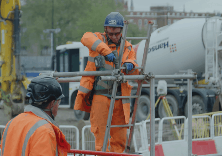 World’s first pilot of flexible working on construction sites finds wellbeing soars