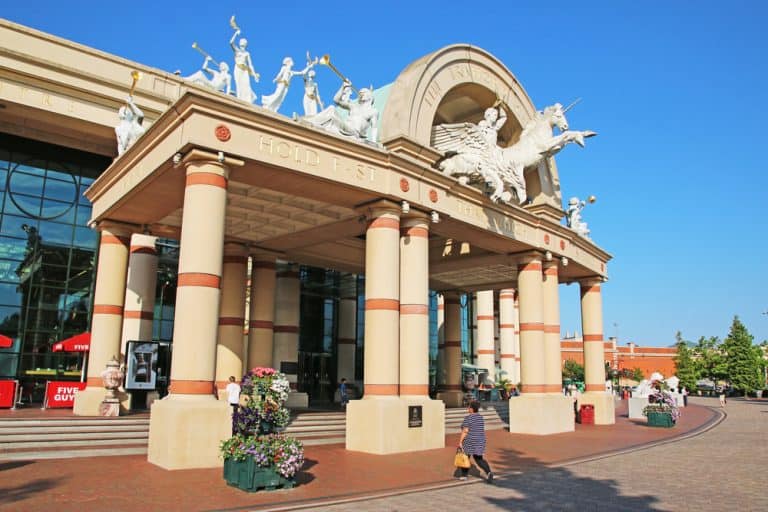 Worker falls from scaffolding at Trafford Centre