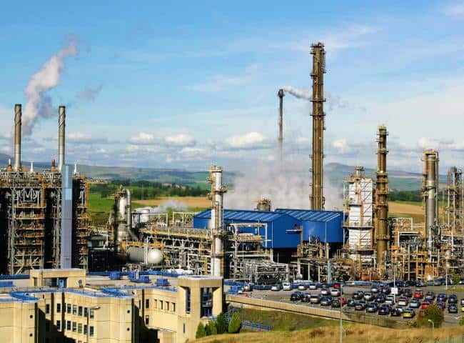 Refinery facing disruption as workers balloted over pay
