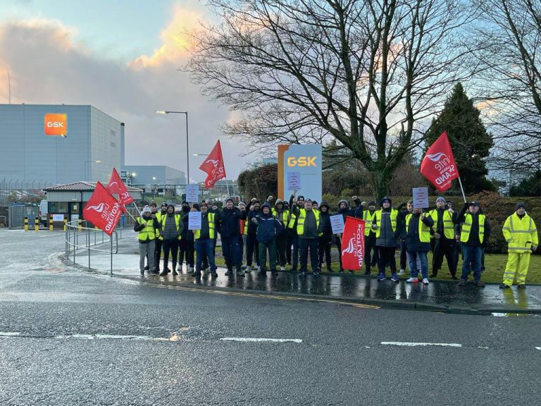 Scaffolders strike over bonus dispute
