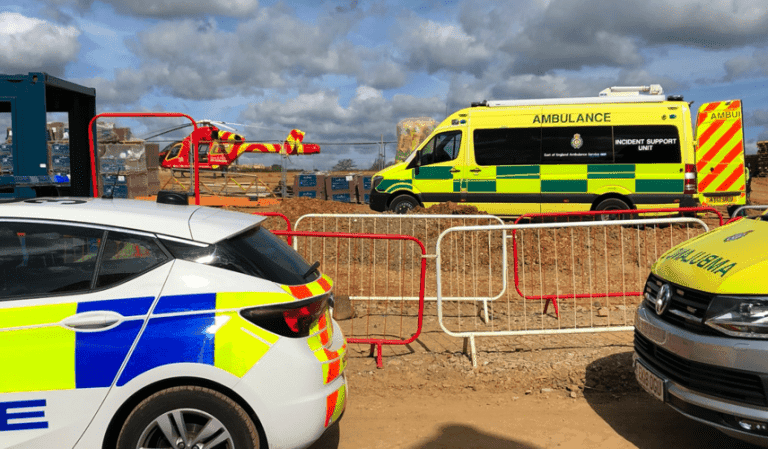 Scaffolder suffers broken leg after falling from scaffolding