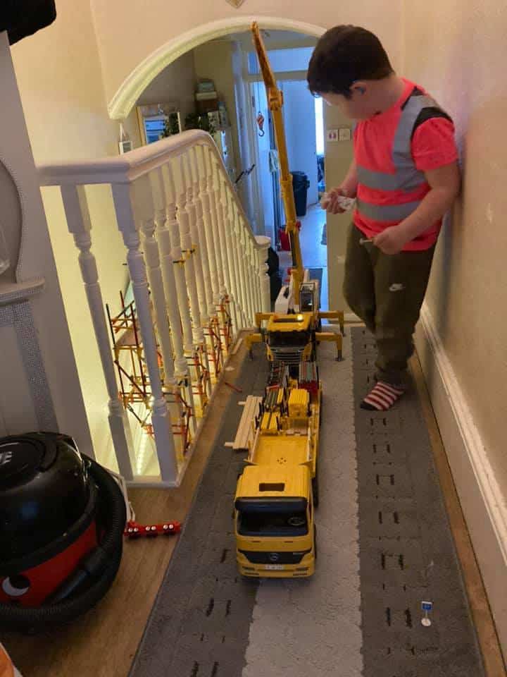 Scaffolder and Son’s Toy Scaffolding Offers Priceless Help for Kent ...