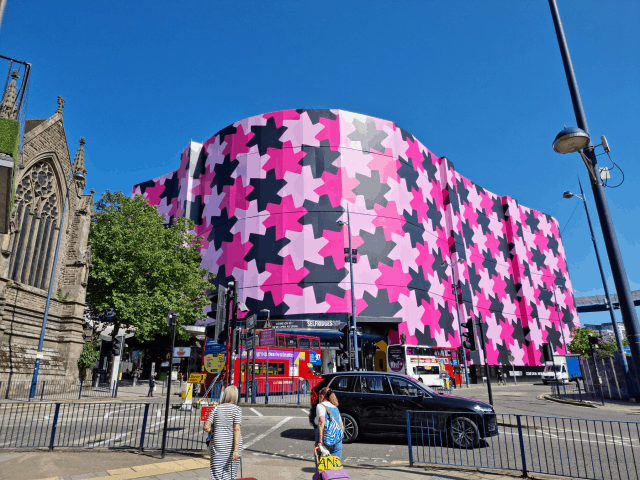 Embrace Building Wraps has now completed the world's largest scaffold wrap installation at the Bullring in Birmingham
