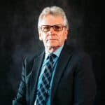 Des Moore_headshot