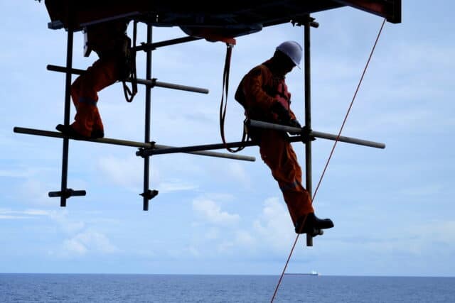 Scaffolders are among the 1,300 offshore workers set to stage a 48-hour strike over pay beginning April 24. 