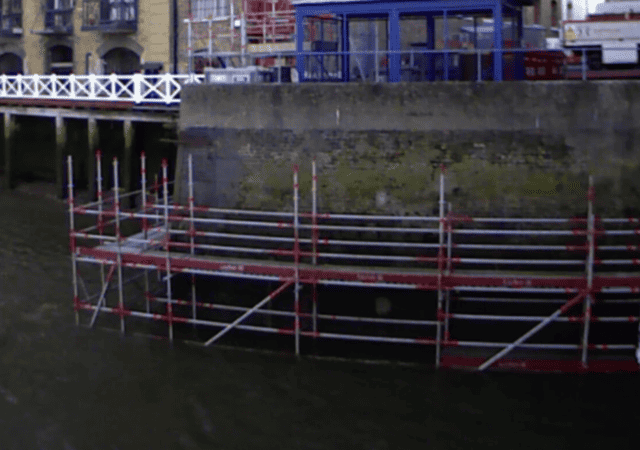 Hertfordshire-based Extreme Scaffolding, in collaboration with Layher UK, successfully tackled the high tidal range of the Thames River to establish a core sampling platform on the river wall.