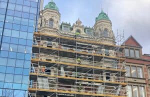 As a result of a pioneering collaboration, PERI and K2 Scaffolding have delivered a state-of-the-art façade access solution for The National Bank in Belfast