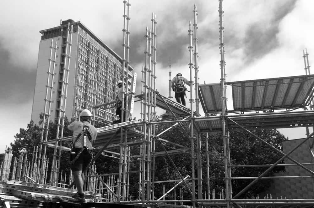 In a significant milestone for New Zealand’s construction and infrastructure sectors, scaffolding has officially been classified as a Level 3 trade under the country’s new Occupational Codes.