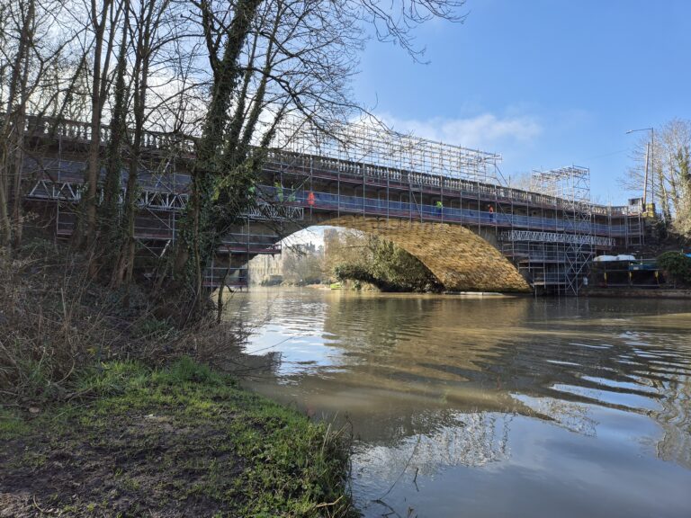 Sky Scaffolding Midlands Ltd Elevates Repairs on Historic Warwick Bridge with Layher Allround System