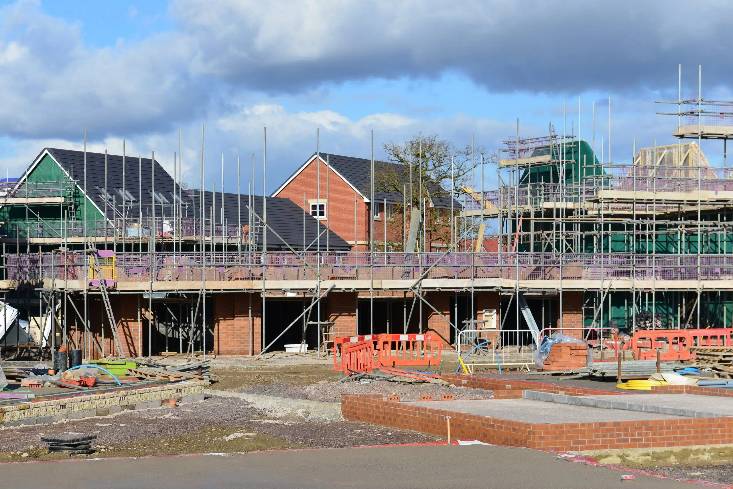 The UK construction industry is facing renewed decline, according to the latest Glenigan Construction Index.