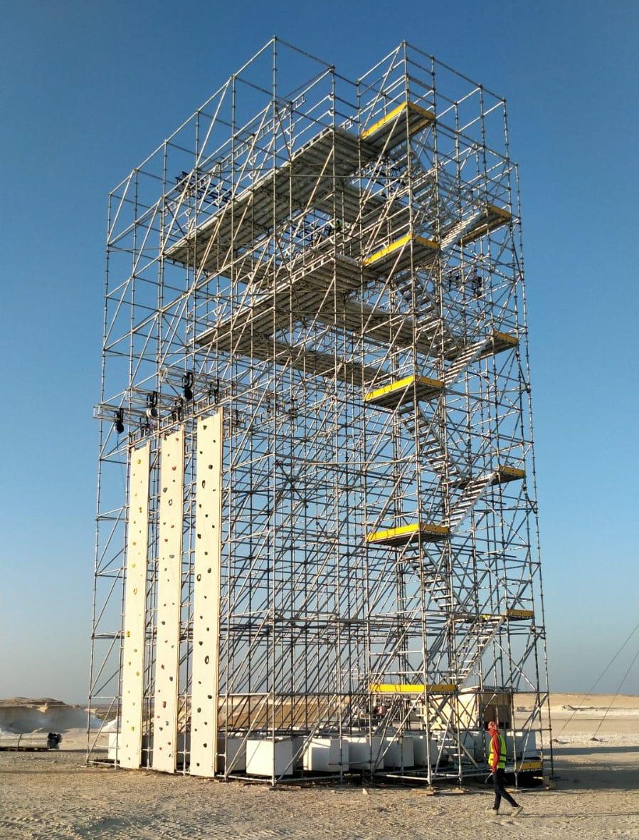 AT-PAC Ringlock supports a 200-metre zipline installation in Qatar, using an engineered two-tower scaffold solution designed for dynamic loads and public access safety.